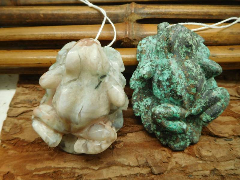 Geschnitzter Sakura Achat Frosch Anhänger. Handgeschnitzter Edelstein Anhänger Geschenk Für Sie. Tier Wildtier Schmuck. Einzigartiges | C0969 von CraftStoreGoods