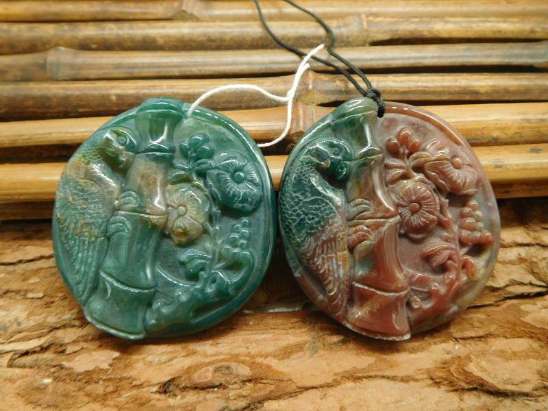 Geschnitzter Vogel Mit Blume. Ausgefallene Achat Schnitzperle. Floraler Schmuck Edelstein. Natürliche Edelsteinschnitzerei Geschenk Für Sie von CraftStoreGoods