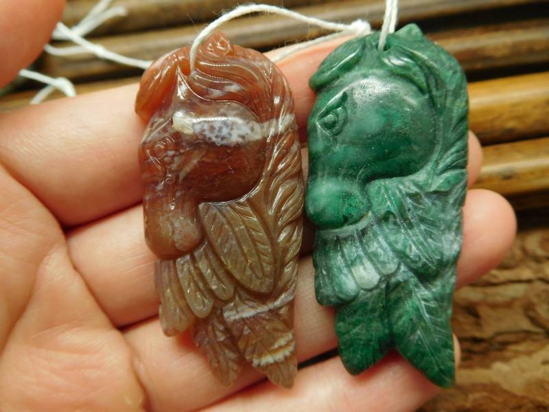 Pferdeanhänger. Naturstein Schnitzerei Pferd Schmuck. Halskette. Tierhandwerk. Tier Geschenk. Handgemachtes Geschenk | C1128 von CraftStoreGoods