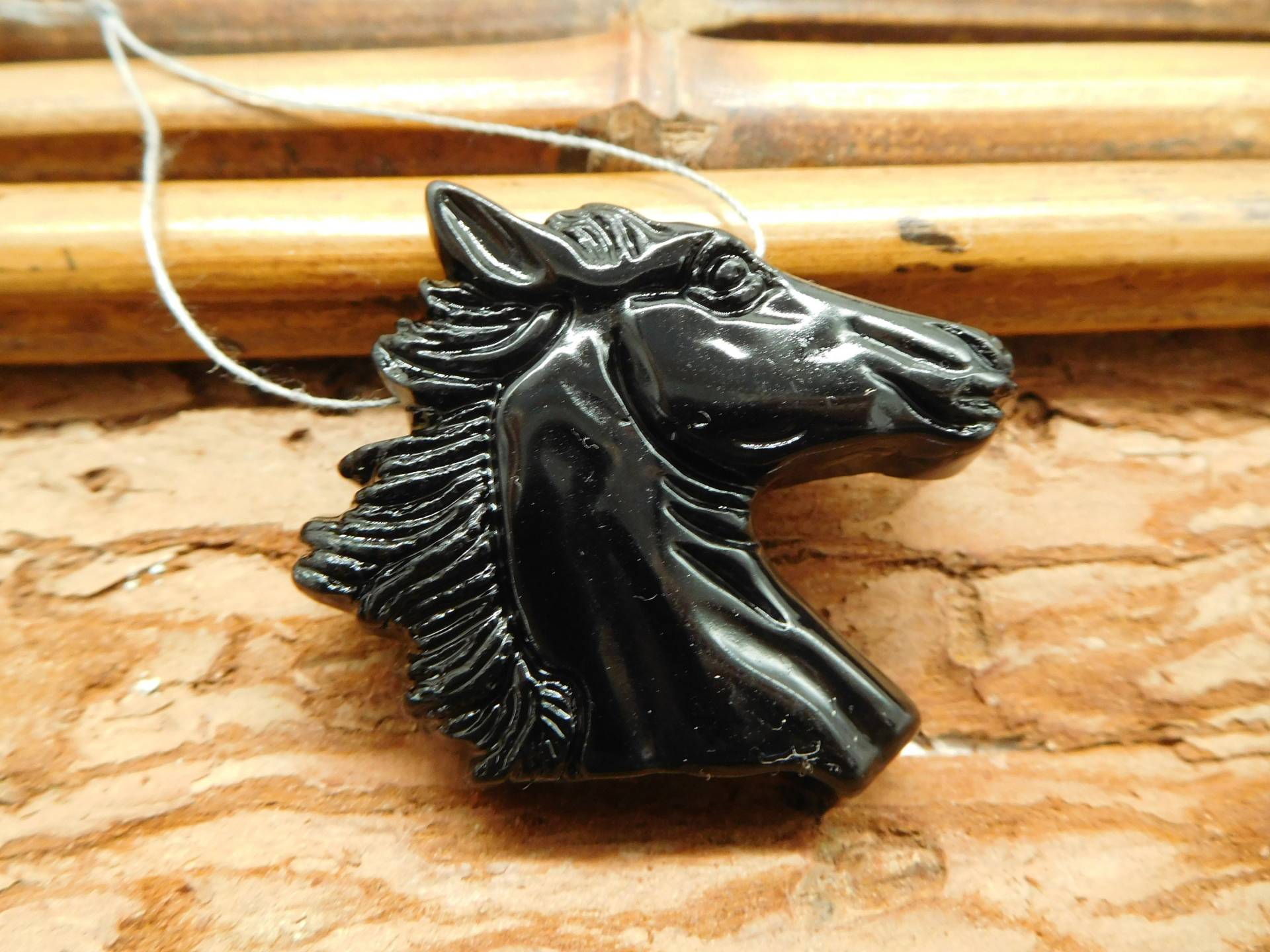 Pferdekopf. Geschnitzter Pferdeanhänger. Schnitztier. Tierkopf Schmuck. Obsidian Pferdeperle. Geburtstagsgeschenk. Edelsteinschnitzerei Pferdekopf. Geschnitzter Pferdeanhänger. Schnitztier. Tierkopf Schmuck. Obsidian Pferdeperle. Geburtstagsgeschenk. Edelsteinschnitzerei von CraftStoreGoods