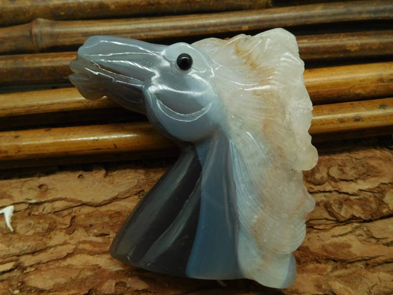 Pferdeschnitzerei. Pferdefigur. Geode Achat Handarbeit. Pferdeliebhaber. Pferdestein. Tierliebhaber. Geschnitzte Tierpferd Dekoration | D0291 von CraftStoreGoods