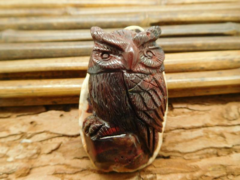 Roter Achat Eule Schnitzerei. Perle. Erstkommunion Geschenk. Einzigartiges Geschenk Für Sie. 61 X 38 26 Mm | C0544 von CraftStoreGoods