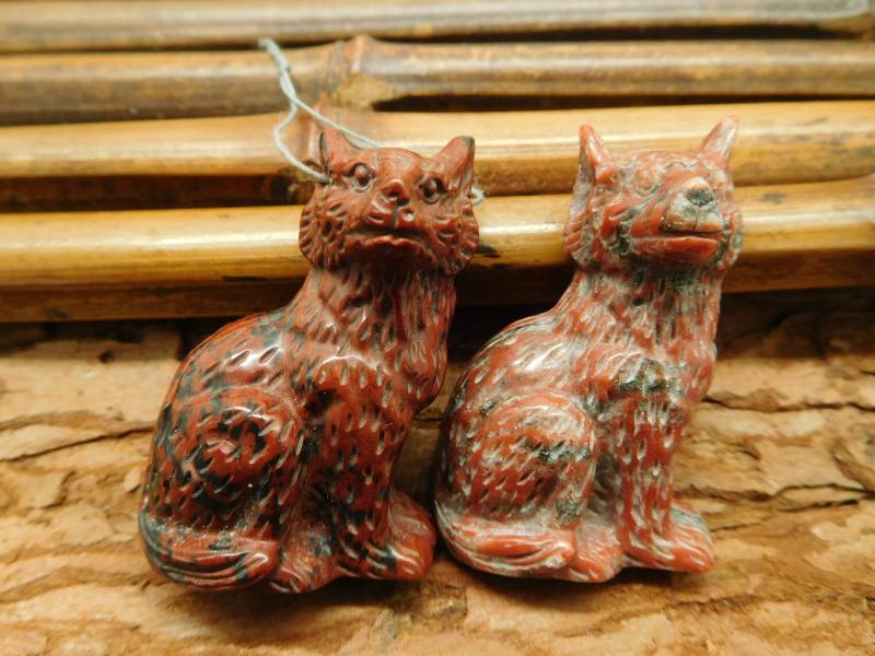 Schnitzerei Wolfskopf Anhänger. 3D Wolf Schmuck. Mahogony Wolf. Dog Scupture Perle. Stehender Tierschmuck. Geschenk | B4823 von CraftStoreGoods