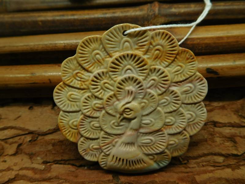 Succor Creek Bild Jasper Schnitzen Pfau. Tier-Anhänger. Pfau Perle Anhänger Geschenk Für Sie. Natürliche Edelstein Perlen | B4247 von CraftStoreGoods