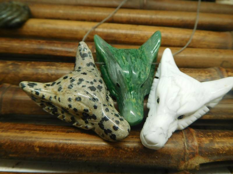 Wolf Kristall. Geschnitzte Anhänger. Grüner Onyx Schmuck. Crystal Carving Stein. Halskette Für Girl.healing Crystals Schmuck(B5280 von CraftStoreGoods