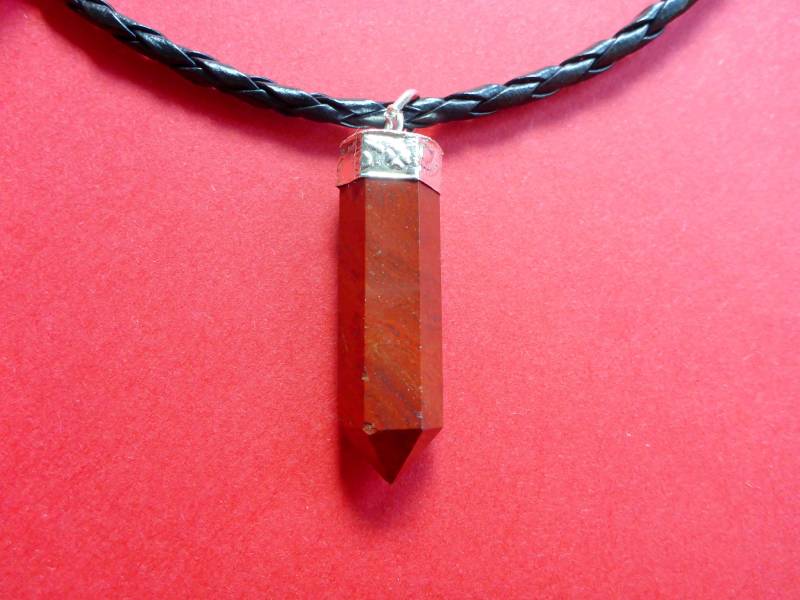 Roter Tigerauge Halskette, Schutzstein Mit Kristallstein, Kristall, Stiftspitze Anhänger, Edelstein, Heilstein von CraftVogel