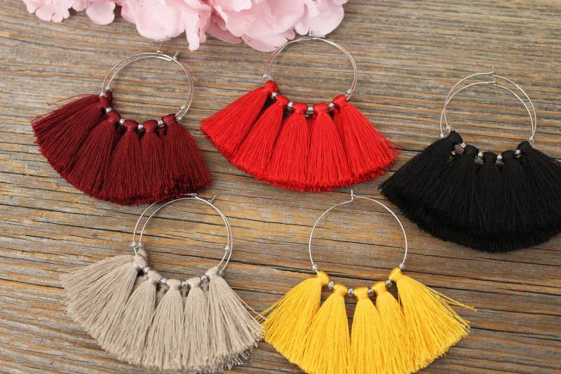 Creolen Quaste Ohrringe, Boho Ohrringe, Creolen Ohrringe, Seiden Ohrringe von CraftbyagaStyle