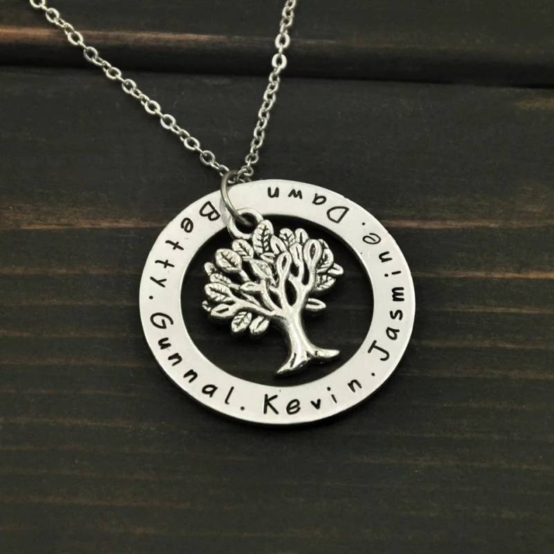 Personalisierte Stammbaum Halskette - Geschenk Personalisiert Maß Personalisierte Stammbaum Halskette - Geschenk Personalisiert Maß von CraftedByChels