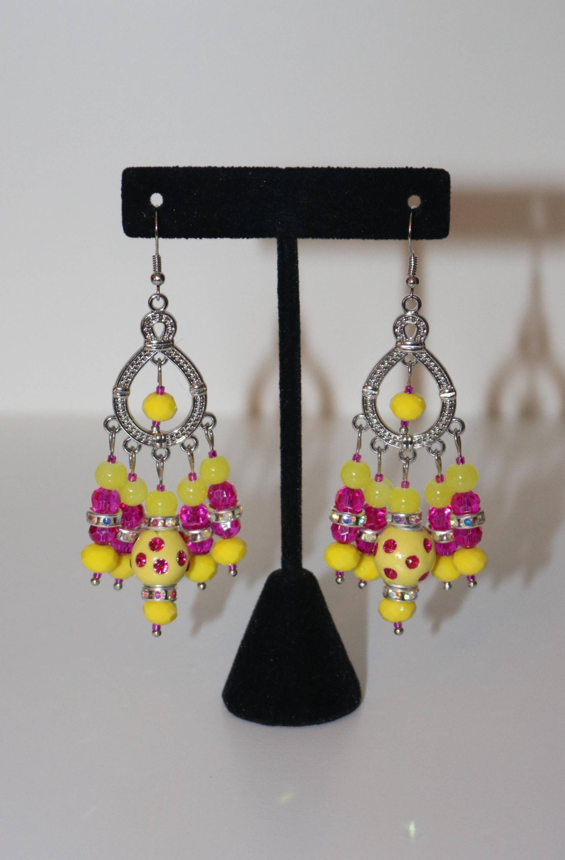 Funky Gelb Und Fuchsia Chandelier Ohrringe Funky Gelb Und Fuchsia Chandelier Ohrringe von CraftedByCristinaCo