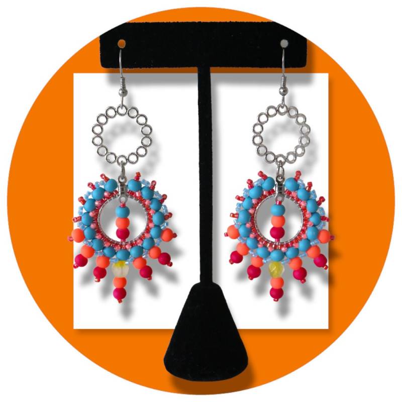 Neon-Brites Mini Creolen Anhänger von CraftedByCristinaCo