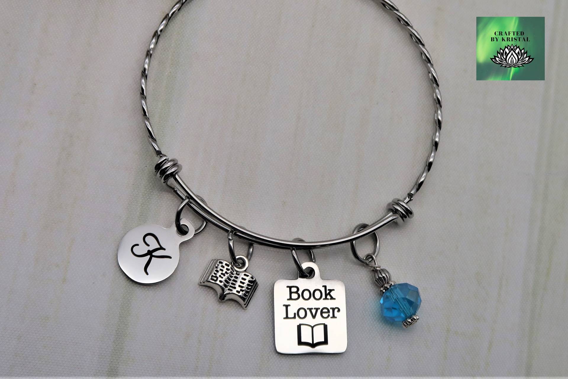 Book Lover, Personalisiertes Armband Mit Initialen Für Frauen, Geburtsstein, Buch Geschenke Armband, Schmuck von CraftedByKristal