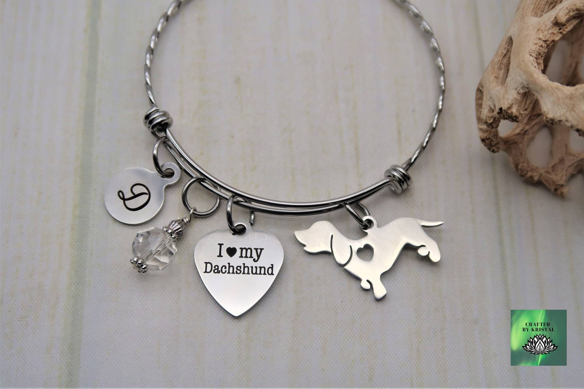 Dackel Geschenk, Personalisiertes Bettelarmband Für Frauen, Mit Geburtsstein, Wiener Hund Doxie Mama Schmuck von CraftedByKristal