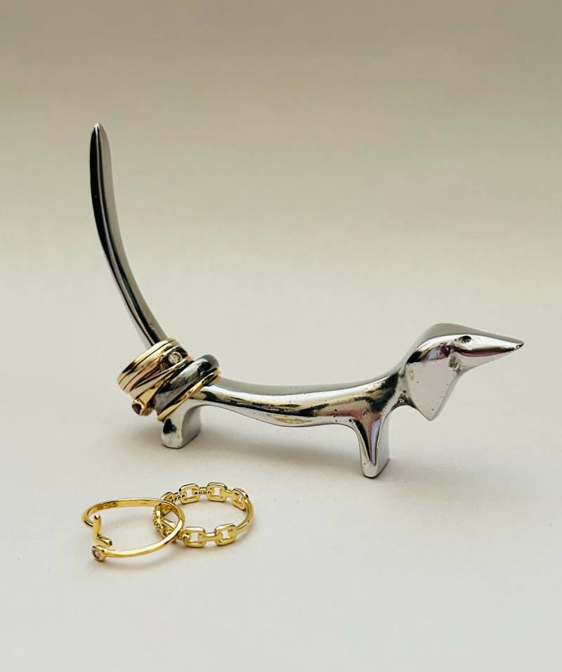 Metallic Dackel Hund Ring Halter in Einem Glatten Silber-Finish Metallic Dackel Hund Ring Halter in Einem Glatten Silber-Finish von Craftibus