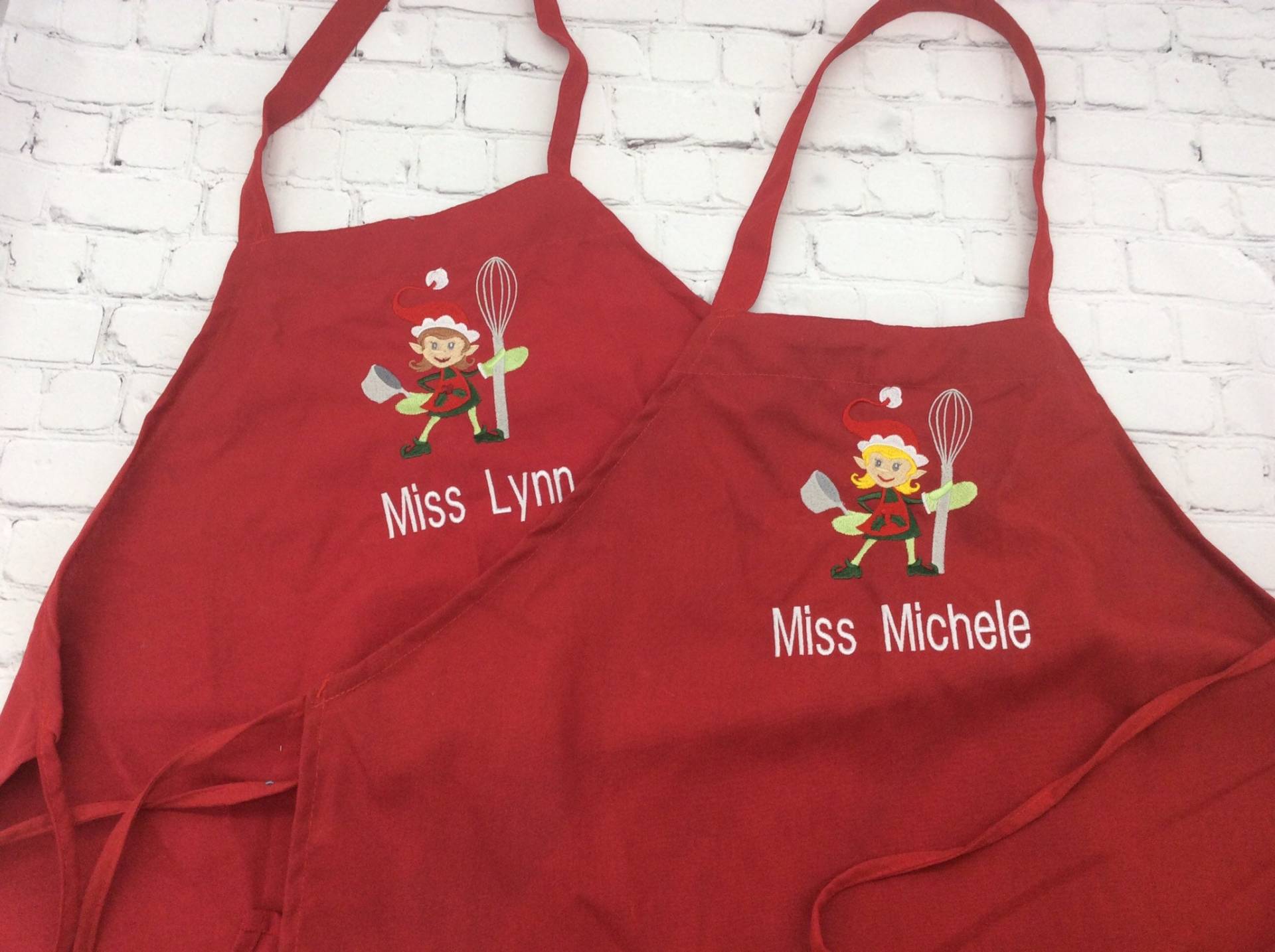 Elfen Schürze Personalisierte Weihnachtsschürze Kinder Kinderschürze Erwachsene Weihnachtsgeschenk Für Kleinkind Backen Apon von Crafting4Caleb