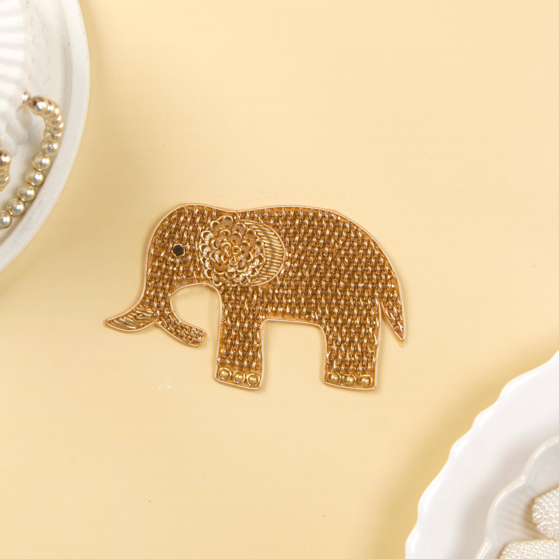 Gold Zardozi Elefant Applikation, Indisch Gestickter Aufnäher von Craftise
