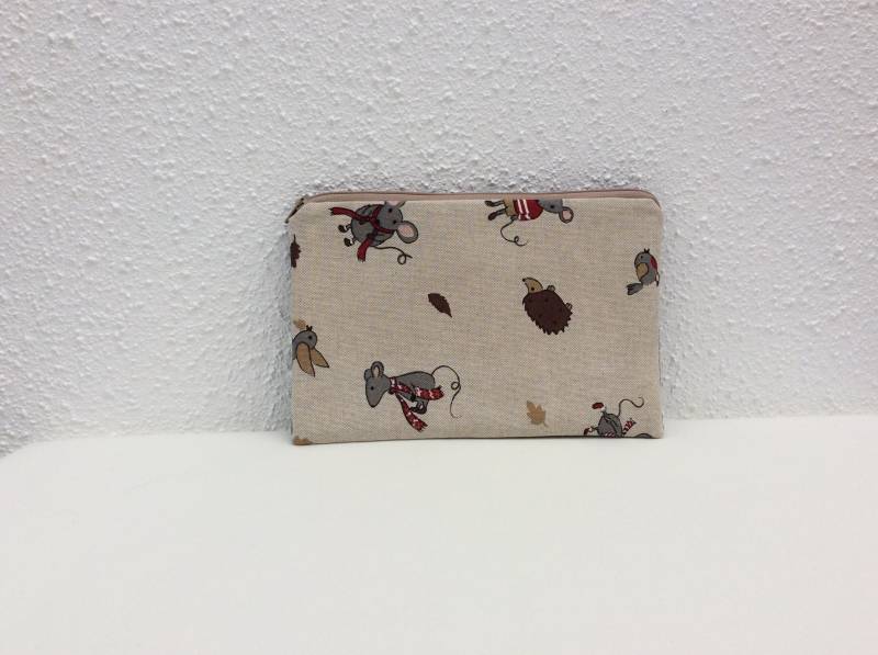 Maus-Make-Up-Tasche. Maus-Bleistift-Etui. Igel Make-Up Tasche. Handgemachte Voll Gefüttert Tasche Oder Bleistift Fall in Niedlichen Maus Und Stoff von CraftsByKeren