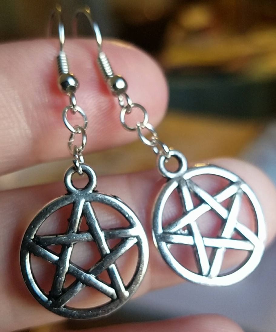 Pentagramm Ohrringe Gothic Halloween Süße Geschenkidee Pentagramm Ohrringe Gothic Halloween Süße Geschenkidee von CraftsByMissAmira