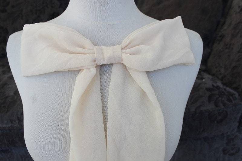 Chiffon Schleife Applikation Elfenbein Farbe 1 Stück Angebot von CraftsWarehouseHub
