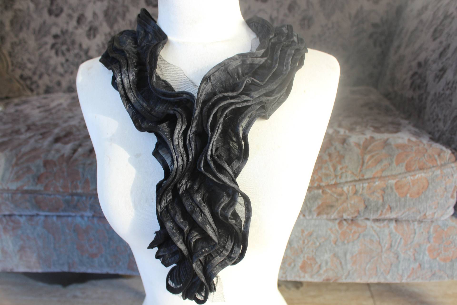 Nett Verrauchte Applique Joch Schwarze Farbe 1 Stück Auflistung von CraftsWarehouseHub