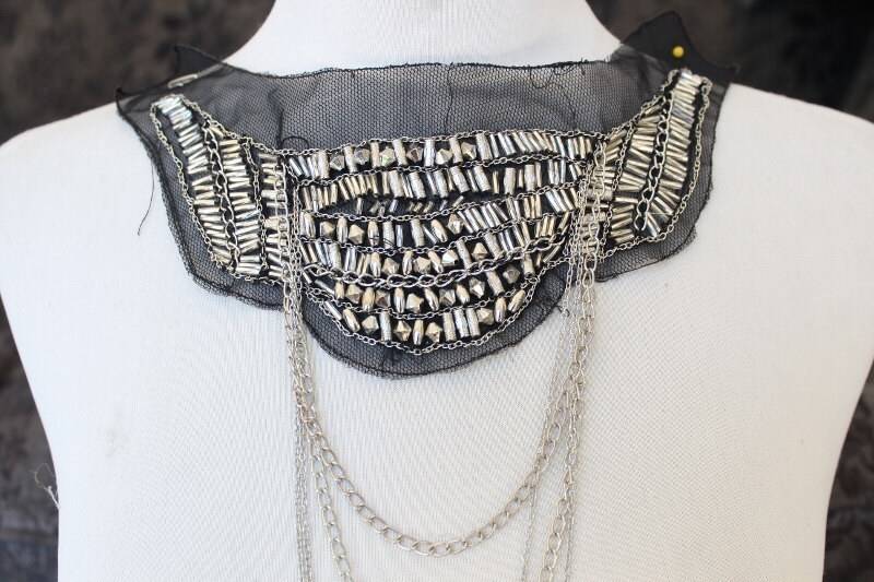 Niedlich Bestickt Und Perlen Applikation 1 Stück Angebot von CraftsWarehouseHub