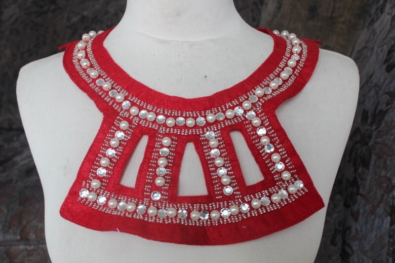 Niedlich Bestickt Und Perlen Applikation Mit Strass 1 Stück Angebot Roten Farbe Niedlich Bestickt Und Perlen Applikation Mit Strass 1 Stück Angebot Roten Farbe von CraftsWarehouseHub