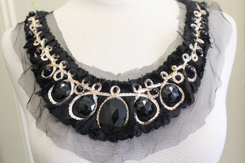 Niedlich Bestickt Und Perlen Chiffon Applikationen Farbe von CraftsWarehouseHub