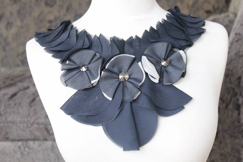 Niedlich Bestickt Und Perlen Chiffon Applique von CraftsWarehouseHub