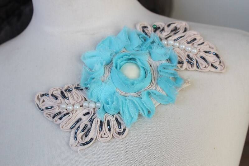 Niedlich Bestickt Und Perlen Chiffon Blumen Applikation Blaue Farbe von CraftsWarehouseHub