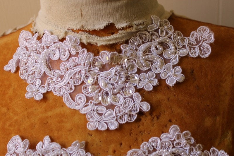 Niedlich Bestickt Und Perlen Organza Blume Applique Weiße Farbe 2 Stücke Angebot 9 Von 3 Zoll Niedlich Bestickt Und Perlen Organza Blume Applique Weiße Farbe 2 Stücke Angebot 9 Von 3 Zoll von CraftsWarehouseHub