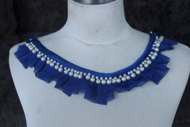 Niedliche Bestickte Und Mit Perlen Chiffonapplikation Blauer Farbe von CraftsWarehouseHub