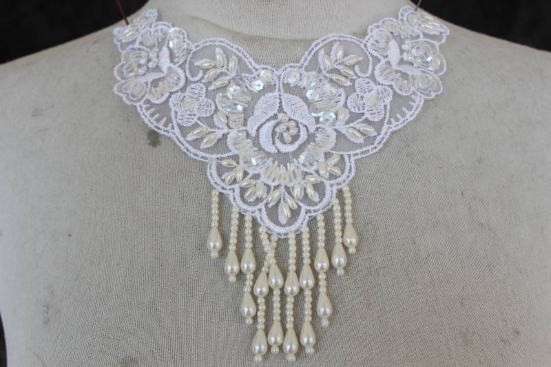 Niedliche Bestickte Und Mit Perlen Organza Applikation von CraftsWarehouseHub