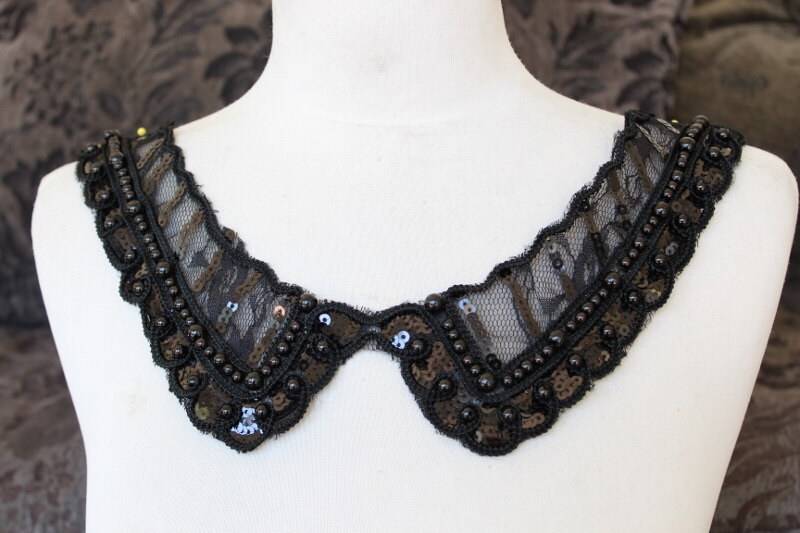 Niedliche Bestickte Und Mit Perlen Verzierte Applikation 1 Stück in Schwarzer Farbe von CraftsWarehouseHub