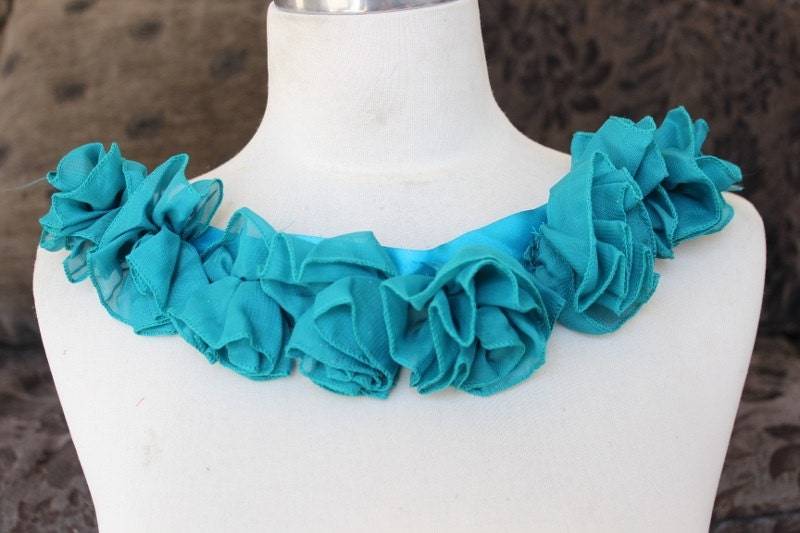 Niedliche Bestickten Chiffon Blumen Applikation Grüne Farbe 1 Stück Angebot von CraftsWarehouseHub