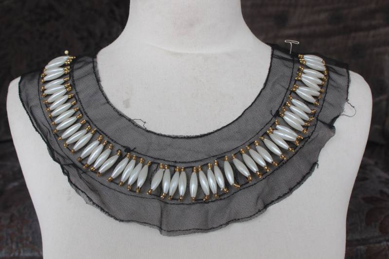 Niedliche Perlen Applikation Besatz Schwarz Farbe 1 Stück Listing von CraftsWarehouseHub