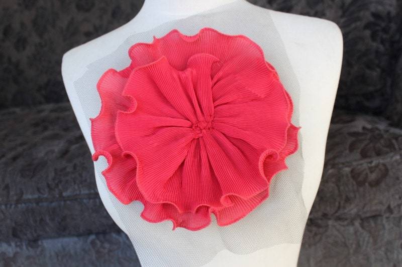 Niedliche Rüschen Blumen Applikation Niedliche Rüschen Blumen Applikation von CraftsWarehouseHub