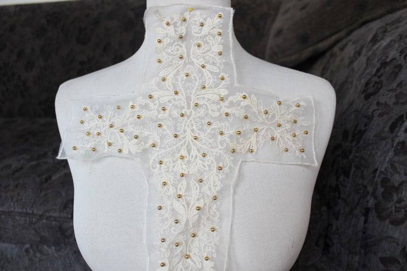 Schöne Applikation Für Spitzenkleid, Bestickt Und Mit Perlen Bestickt, Elfenbeinfarbe Schöne Applikation Für Spitzenkleid, Bestickt Und Mit Perlen Bestickt, Elfenbeinfarbe von CraftsWarehouseHub