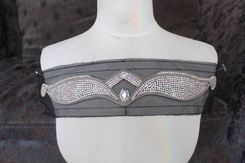 Schwarzer Applikationsbesatz Mit Strasssteinen von CraftsWarehouseHub