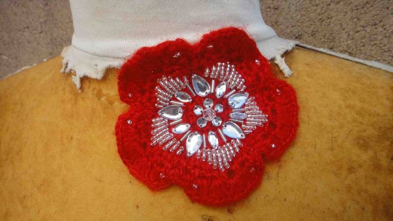 Sehr Niedlich Häkeln Perlen Blume Rot 1 Stück Angebot Sehr Niedlich Häkeln Perlen Blume Rot 1 Stück Angebot von CraftsWarehouseHub