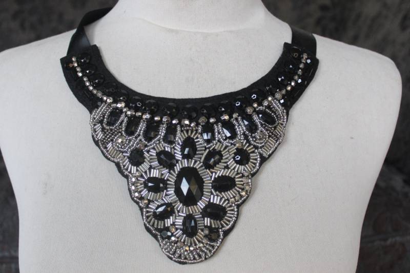 Süße Perlen Und Gestickte Applikationen Farbe von CraftsWarehouseHub