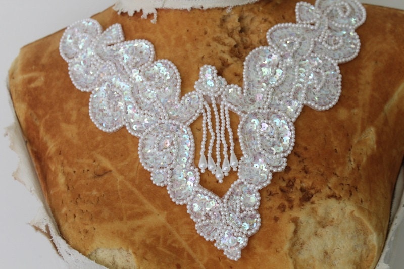 Süße Perlen Und Gestickte Applikationen Mit Sequenz 1 Stück Angebot von CraftsWarehouseHub