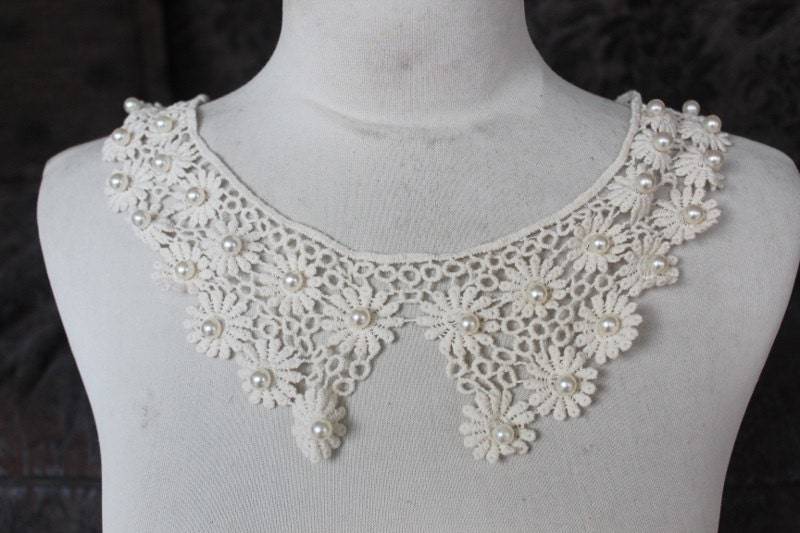 Süße Perlen Venedig Applikation Elfenbein Farbe 1 Stück Angebot von CraftsWarehouseHub