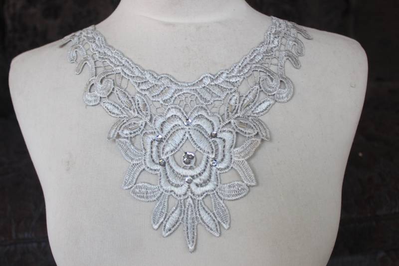 Süße Perlen Venedig Applikation Grau 1 Stück Angebot von CraftsWarehouseHub