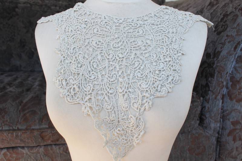 Süße Silber Farbe Venedig Applikationen 1 Stück Angebot von CraftsWarehouseHub