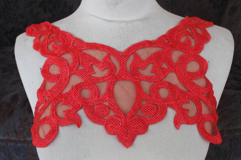 Süße Stickapplikationen Rot Farbe 1 Stück Angebot Süße Stickapplikationen Rot Farbe 1 Stück Angebot von CraftsWarehouseHub
