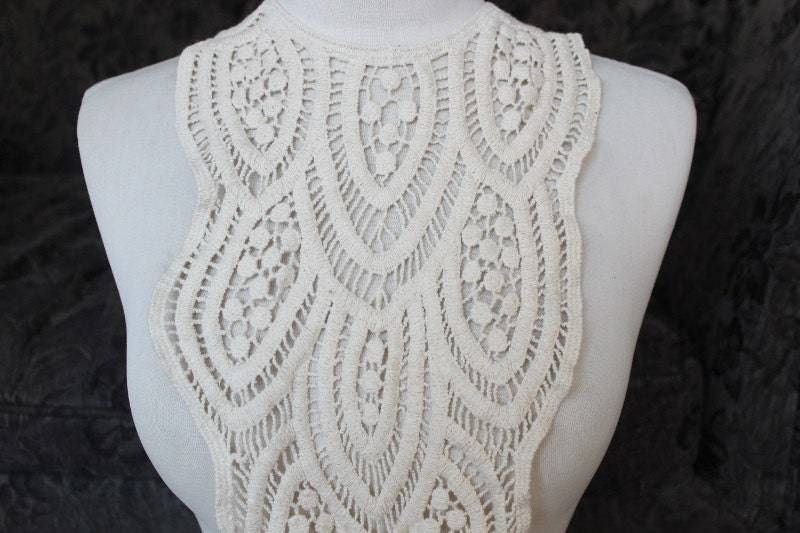 Süße Venedig Applikation Elfenbein Farbe 1 Stück Angebot von CraftsWarehouseHub