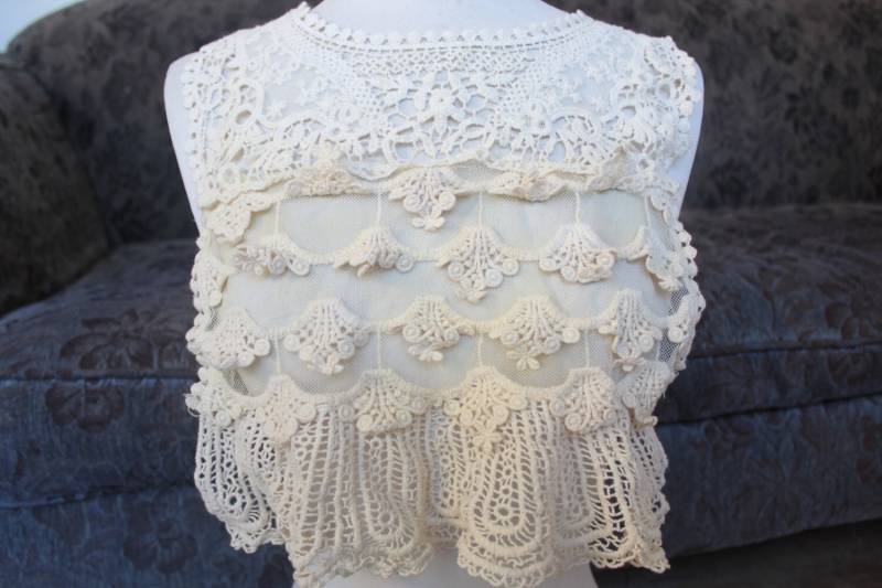 Süße Venedig Applikation Elfenbein Farbe 1 Stück Angebot von CraftsWarehouseHub