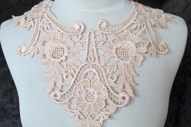 Süße Venedig Applikation Pfirsich Farbe 1 Stück 16 Zoll Breit An Den Hals Angebot Die Schultern 7 Lang Mitte Unten von CraftsWarehouseHub