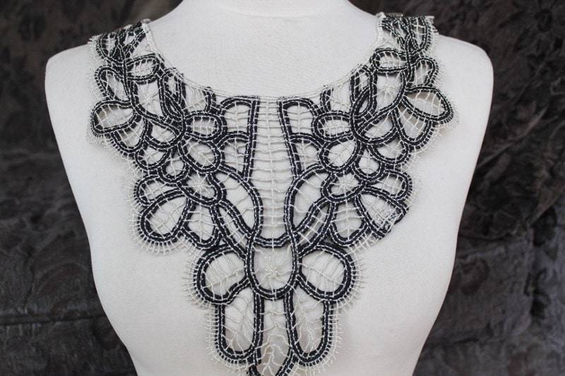 Süße Venedig Applikation Schwarz Und Elfenbein Farbe 1 Stück Angebot Um Den Hals Breit 18 Zoll 1/2 An Schultern von CraftsWarehouseHub
