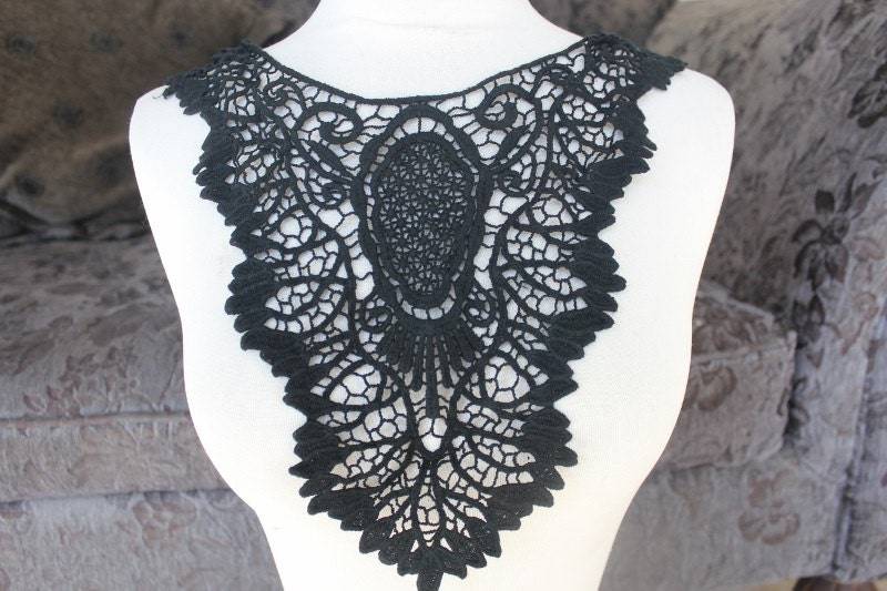 Süße Venedig-Applikation in Schwarzer Farbe, 1 Stück Im Angebot Süße Venedig-Applikation in Schwarzer Farbe, 1 Stück Im Angebot von CraftsWarehouseHub