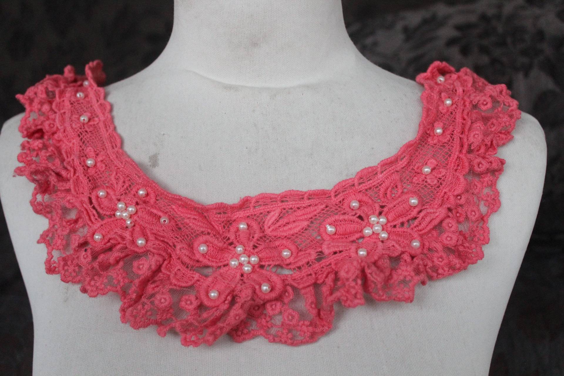 Süße Venedig Perlen Applikation Farbe 1 Stück Angebot von CraftsWarehouseHub